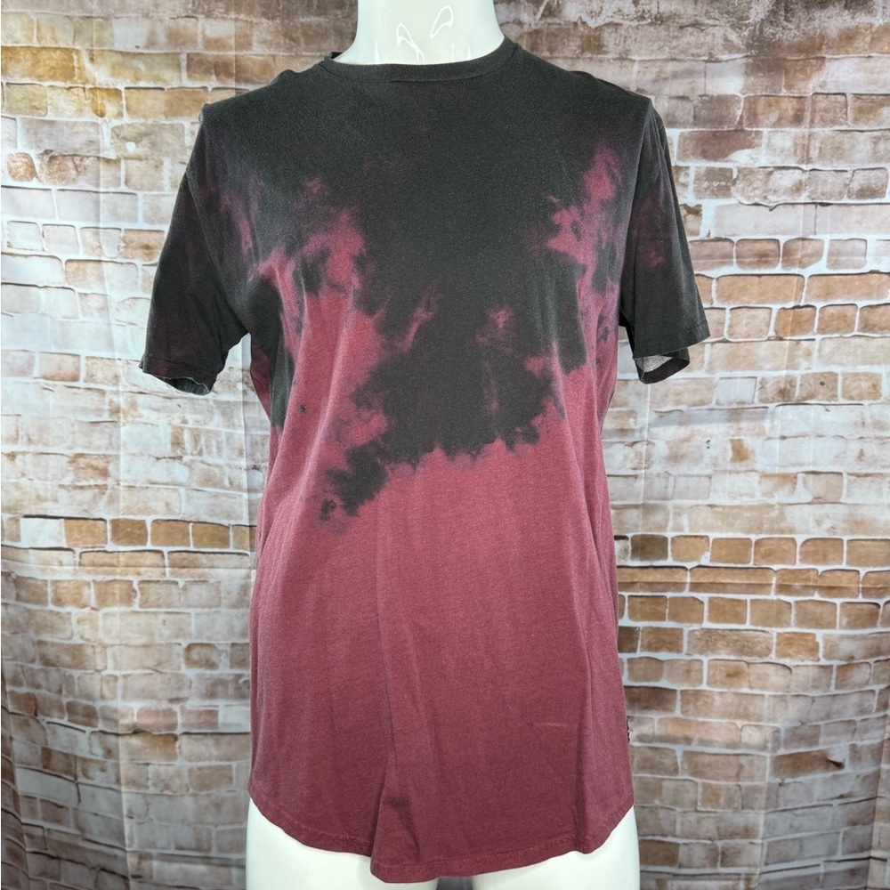 Hollister Men’s Short Sleeve Tie-Dye T-Shirt - Size: XL - Red / Black - Picture 1 of 5